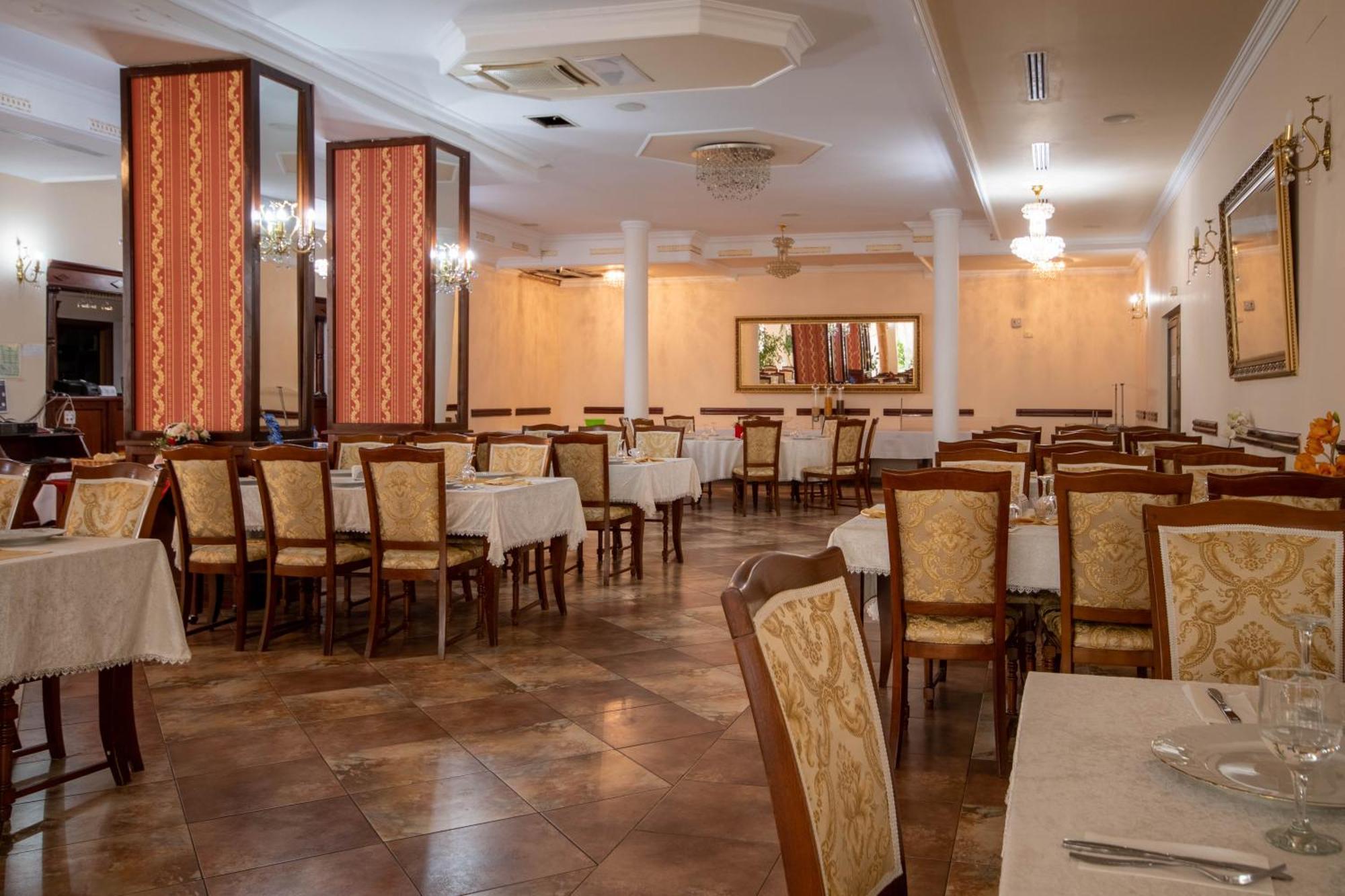Hotel Coral Máréfalva Kültér fotó