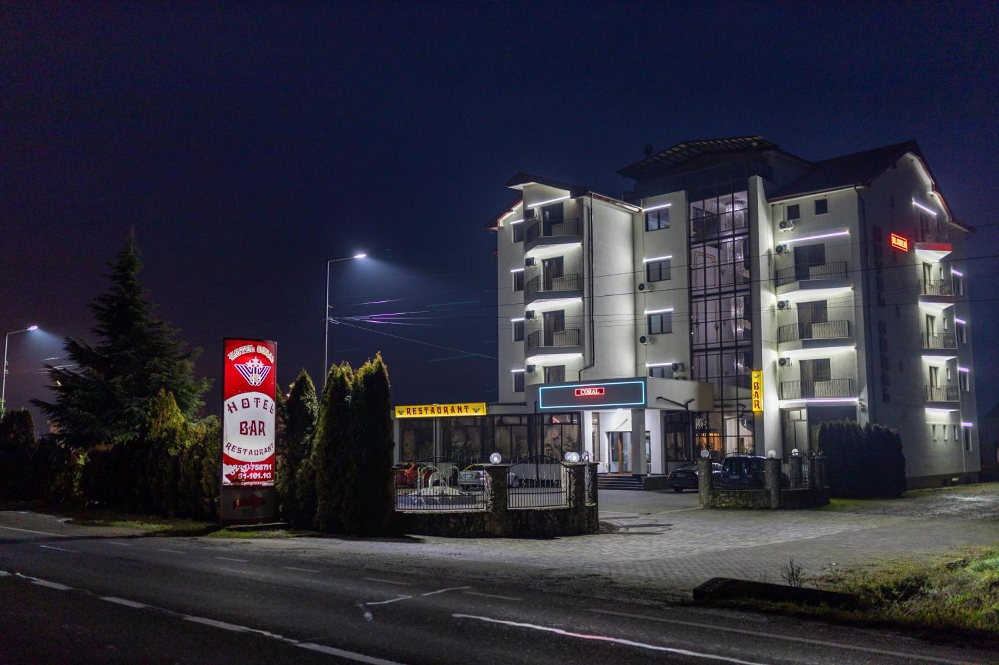 Hotel Coral Máréfalva Kültér fotó