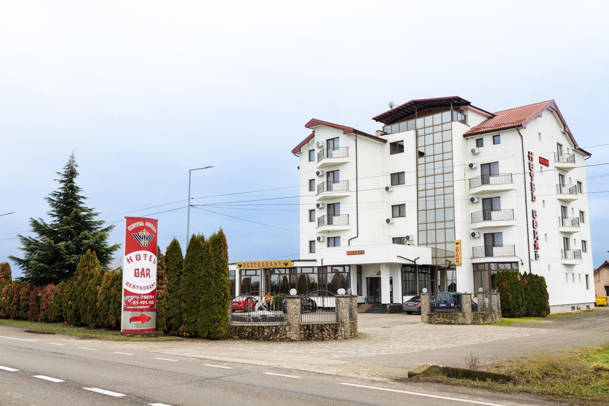 Hotel Coral Máréfalva Kültér fotó