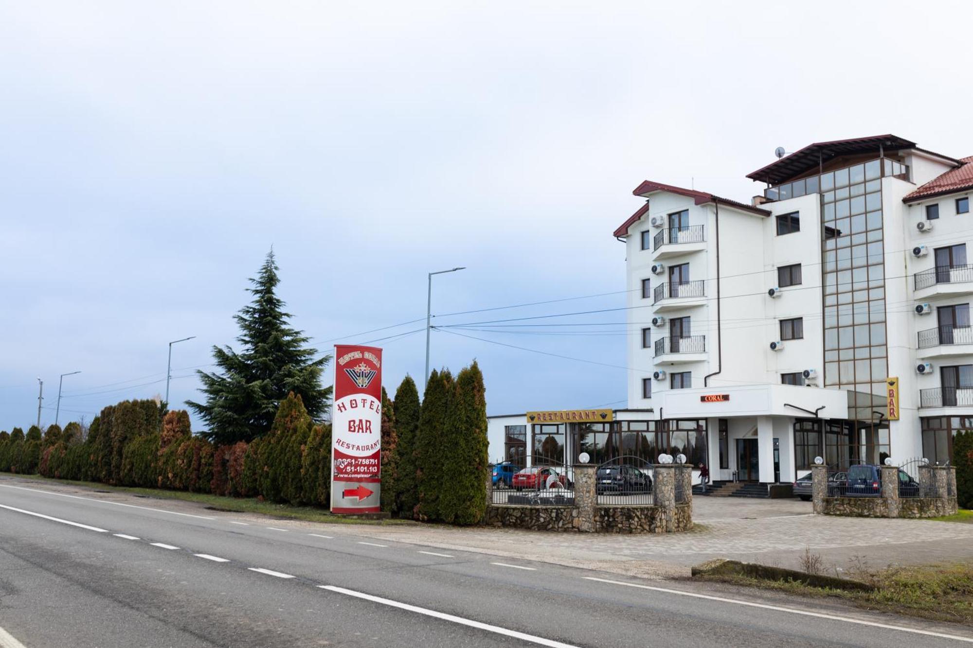Hotel Coral Máréfalva Kültér fotó