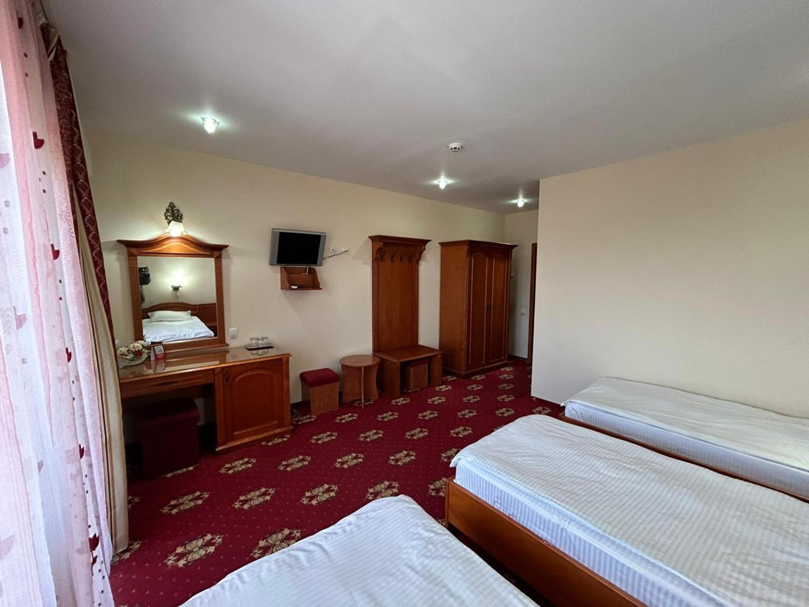 Hotel Coral Máréfalva Kültér fotó
