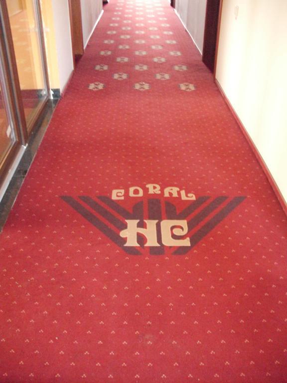 Hotel Coral Máréfalva Kültér fotó
