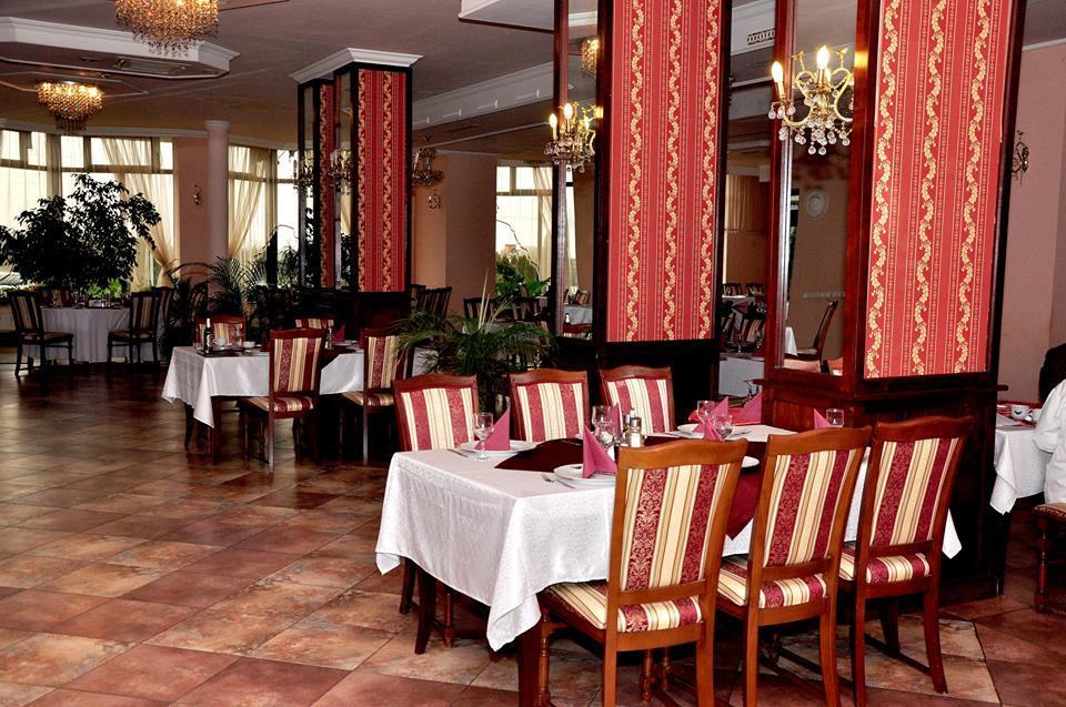 Hotel Coral Máréfalva Kültér fotó